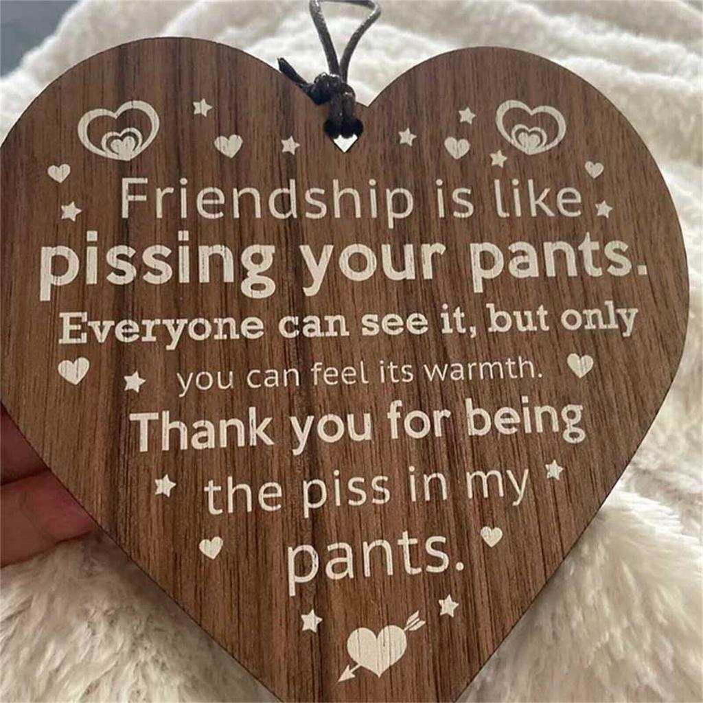 Дружба писает штаны смешная деревянная табличка лучший друг подарок