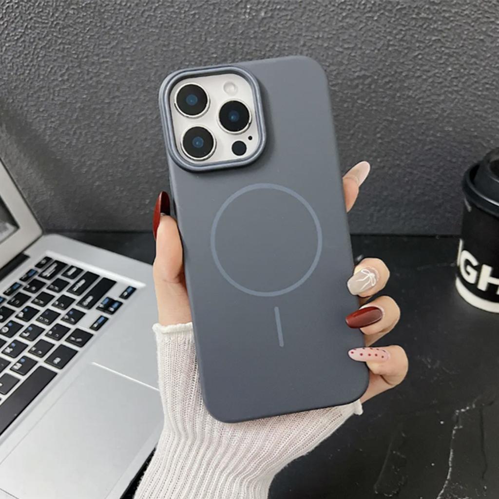 Magnetic Suction Soft PC Shell New Trendy Female Protective Cover Ins Style Couple Fashion Frosted Love Frosted Hard Shell