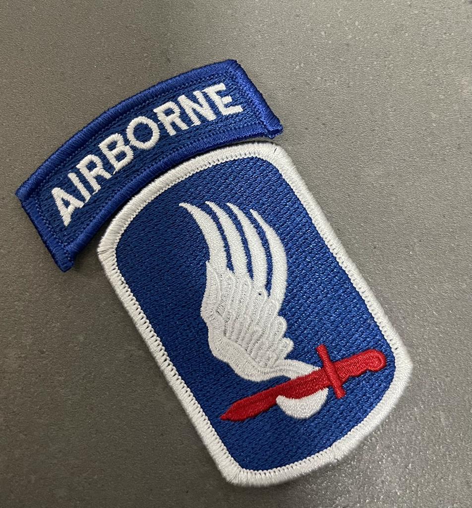 Нарукавная повязка ВДВ США Второй мировой войны Вышитый значок союзников Второй мировой войны Нарукавная повязка командования 101-й дивизии Воздушно-десантная дивизия