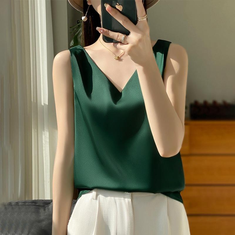 Women S Slim Fit V Neck Short Length Wide Strap Camisole Top