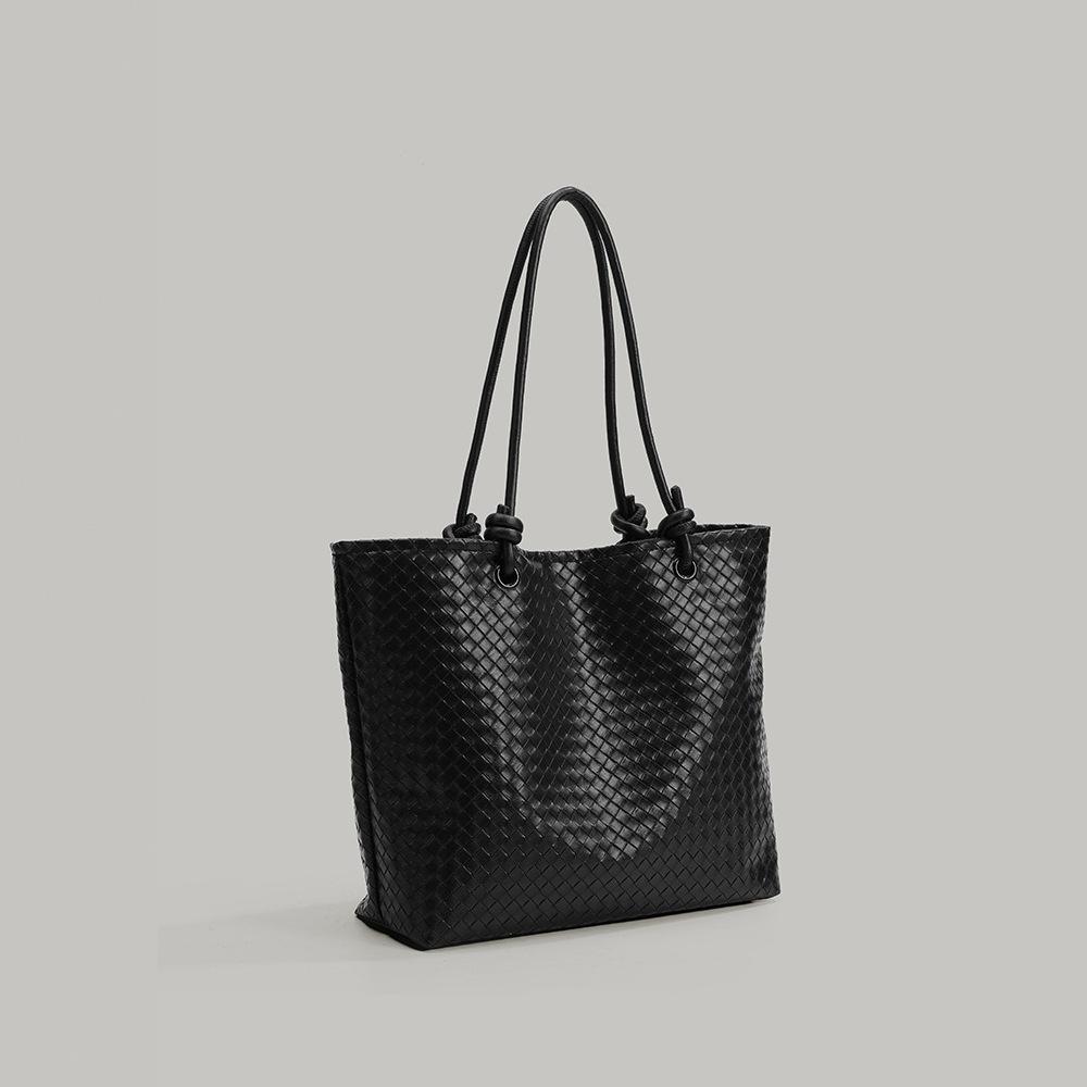 Unique Design Woven Tote Bag for Women 2025 New Fashion Commuting Versatile Large Capacity Handbag Shoulder Bag