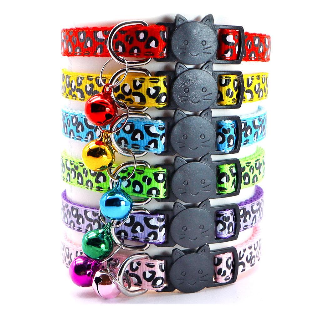 Винтажный ошейник для питомцев с леопардовым принтом для кошек и собак, регулируемый шейный ремешок с колокольчиком, мягкий удобный ретро аксессуар для питомцев