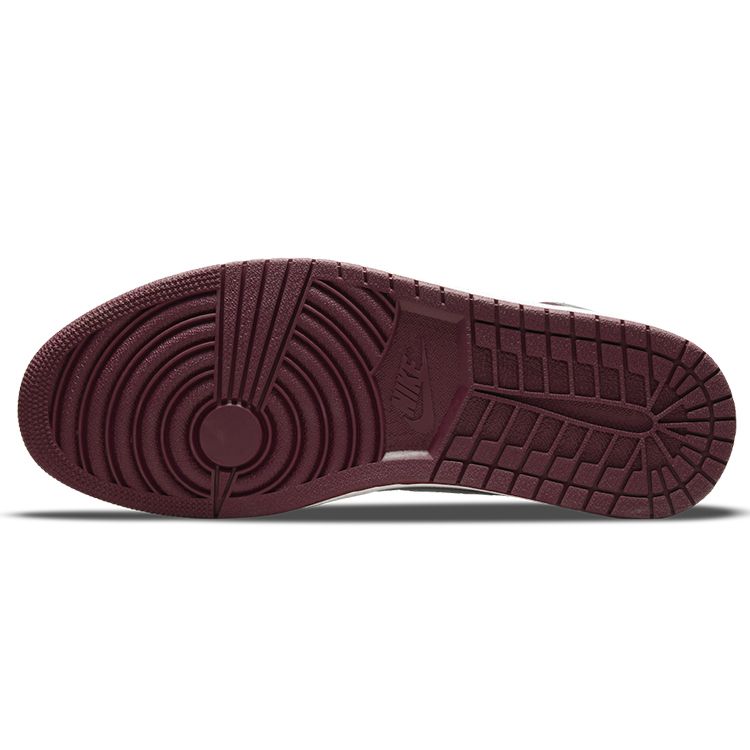 Кроссовки Air Jordan 1 Retro High OG Bordeaux Unisex Red White Metallic-Silver 555088-611