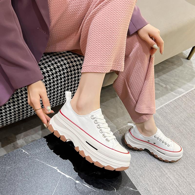 Niche Designer Round Head Canvas Shoes, New Thick-soled Breathable Little White Shoes, Casual Versatile Sports Shoes