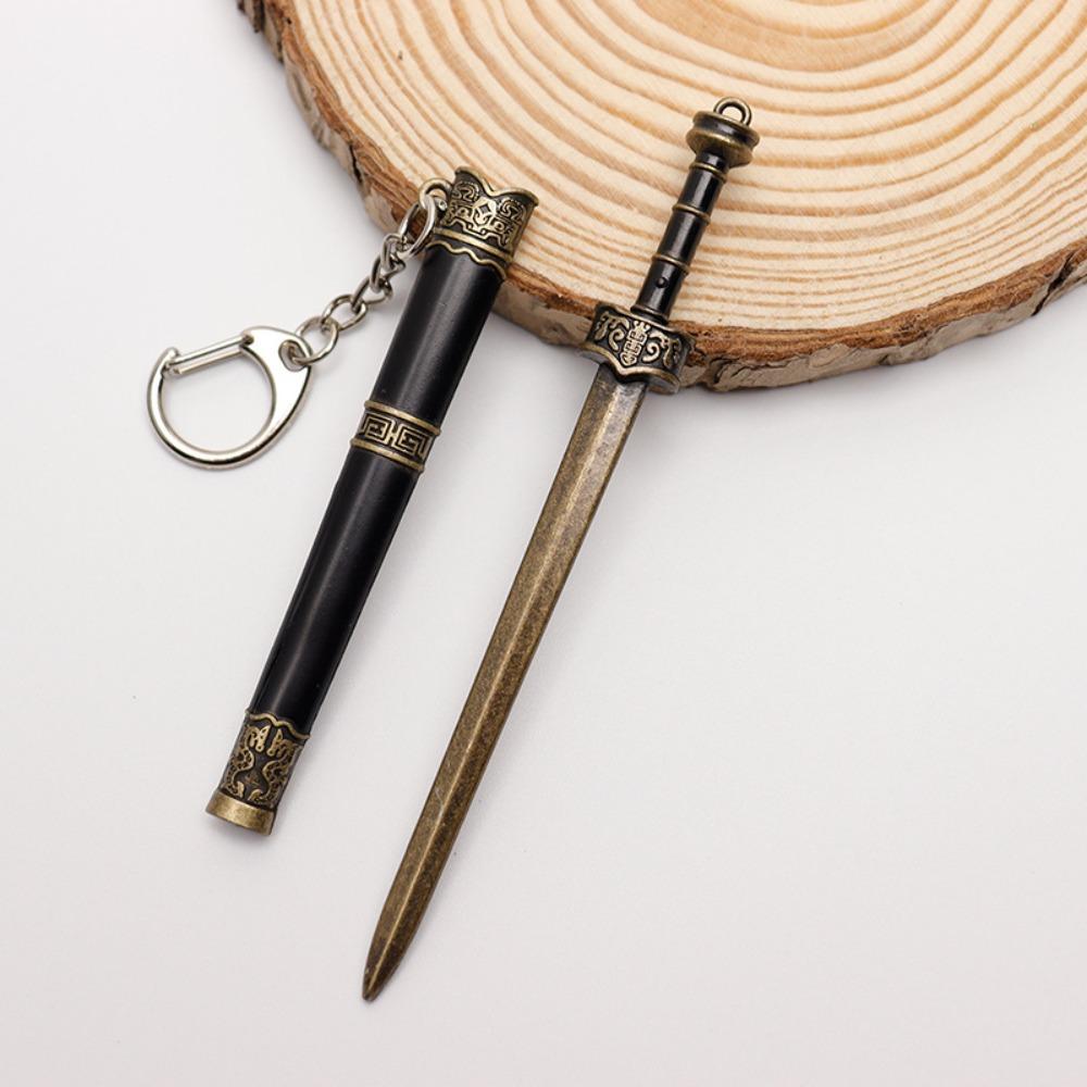 Zinc Zinc Zinc Alloy Mini Sword KeyChain Ancient Scabbard Key Ring Toy Weapon Key Chain Home