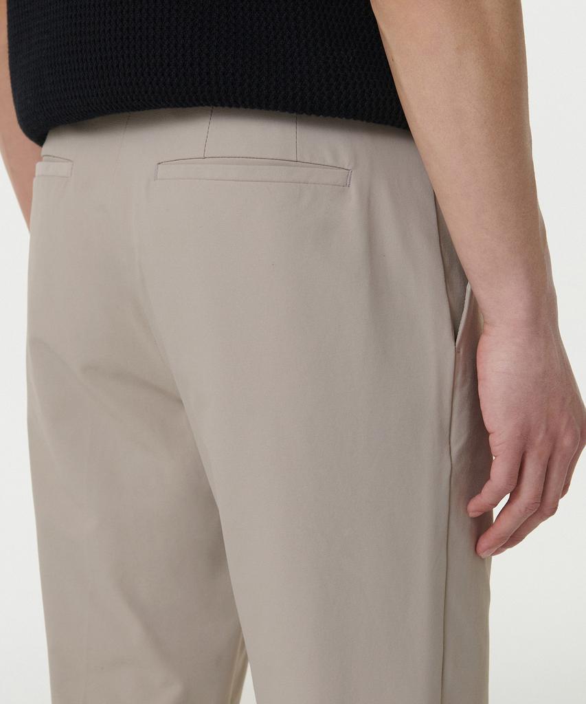 MUSINSA STANDARD Sporty Slim Fit Slacks [Light Beige]