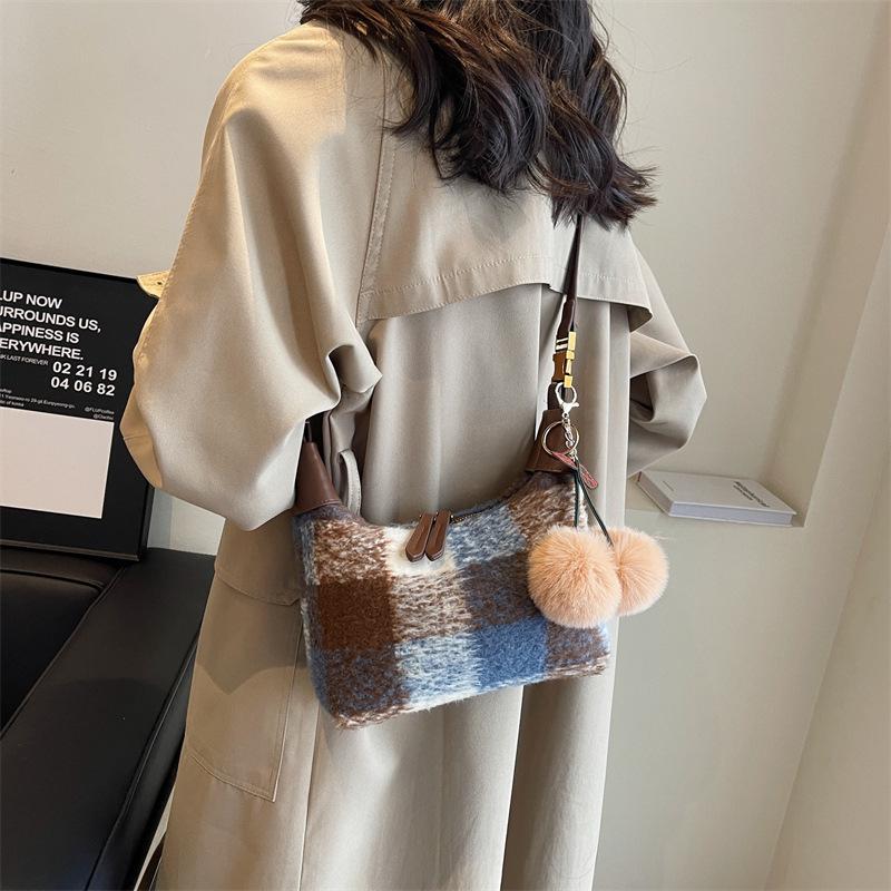 Модная клетчатая сумка женская 2025 новая шерстяная клетка контрастного цвета маленькая квадратная сумка высокого класса на одно плечо сумка-мессенджер