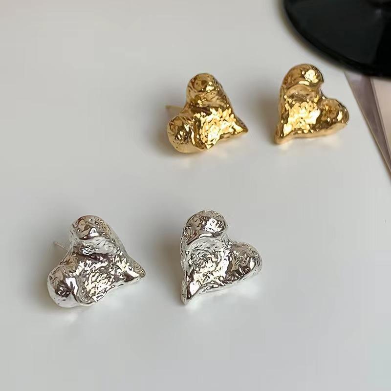 Серьги-пусеты в форме сердца с текстурой, неровный мятый дизайн, ювелирные изделия для женщин, для вечеринки и повседневного образа