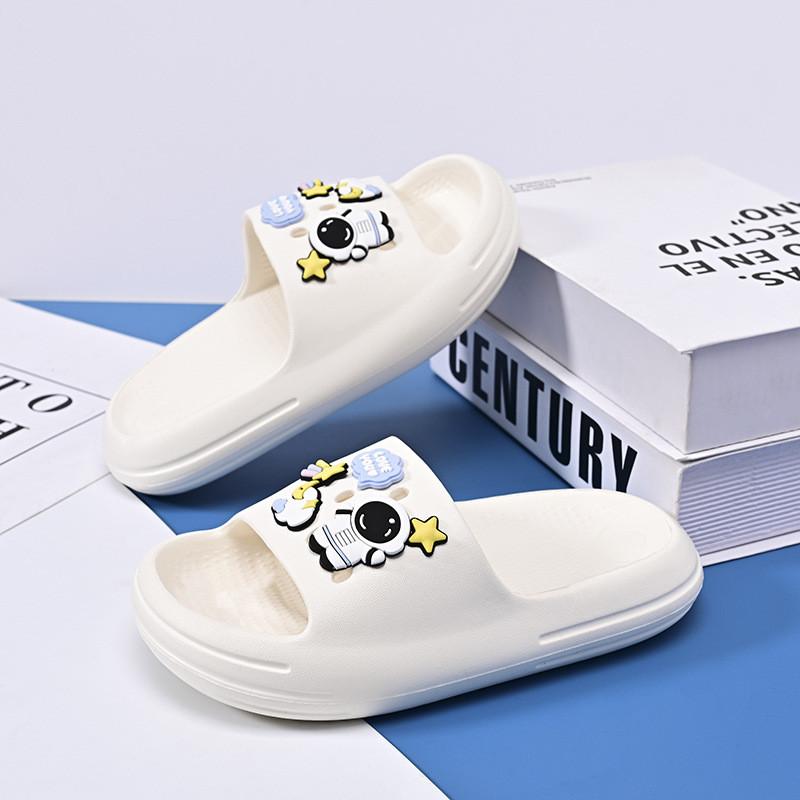 Детские мягкие и нескользящие шлепанцы из ЭВА для мальчиков и девочек. Идеально подходят для ношения дома и на улице.