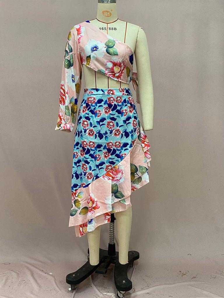 Асимметричное платье-труба с одним рукавом и принтом, с отстрочкой на талии