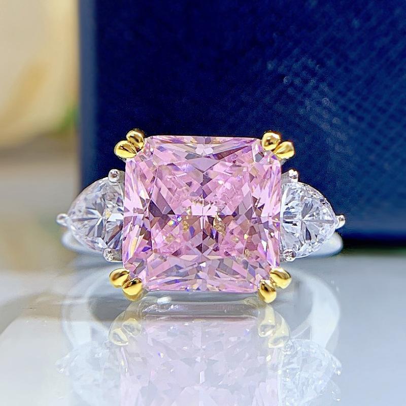 Благородное женское бриллиантовое кольцо S925 Silver High Carbon Diamond 5 Carat Square Poodle Yellow Powder Diamond Ring Impact Ring для женщин