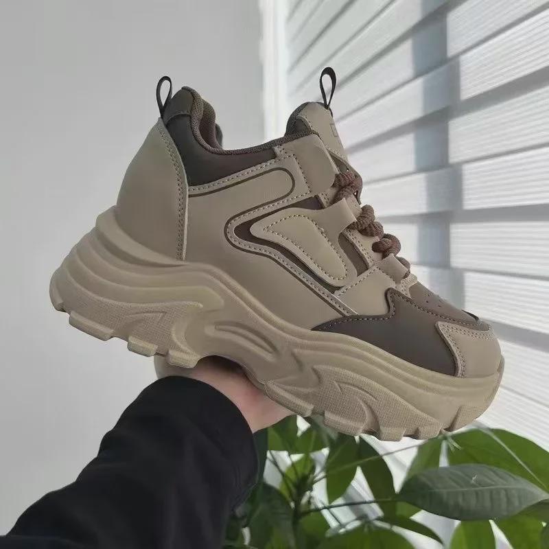 Women's 2025 Trendy Dad Shoes: Thick-Soled, Lightweight, Height-Boosting Sneakers for Spring & Fall.