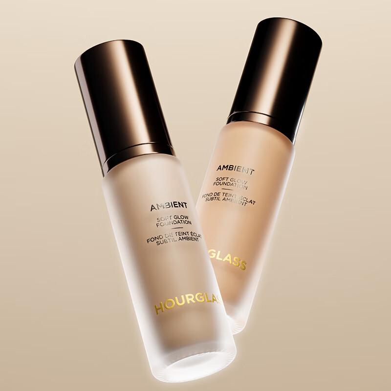 HOURGLASS Тональная основа Ambient Soft Glow