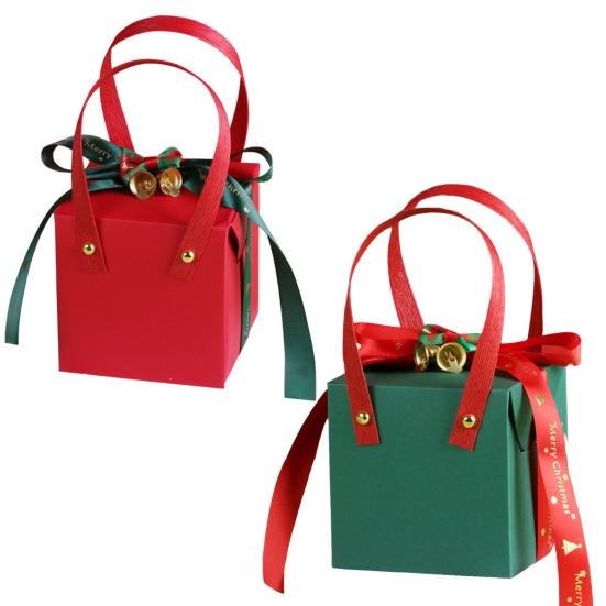 Классическая красная рождественская подарочная коробка с ручкой, бантом, лентой, колокольчиком, декор с буквенным принтом, кубическая упаковочная коробка для подарков