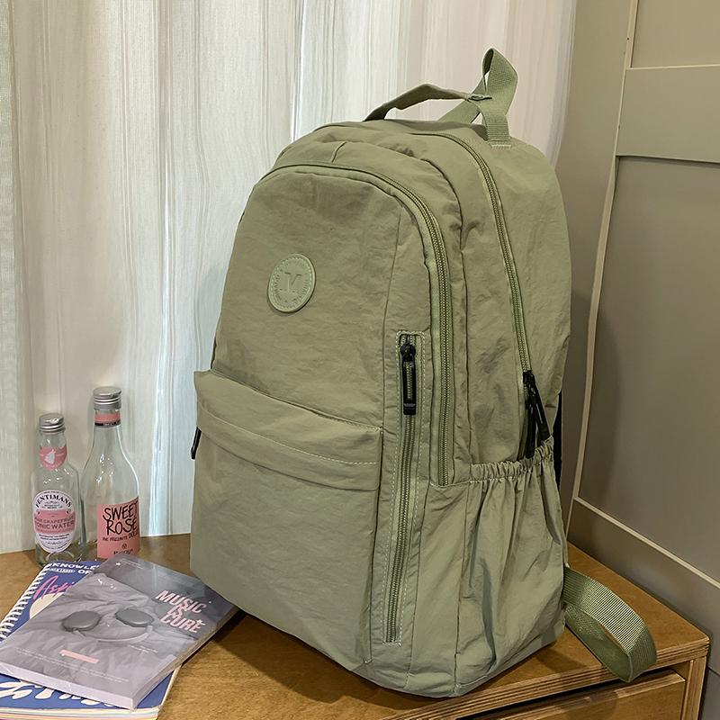 Lightweight Backpack Women's Outdoor Backpack Large Capacity Travel Bag Student Schoolbag