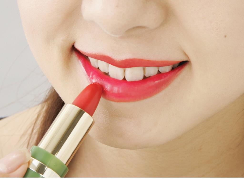 Lasting lipstick and lips that come off Once lipstick that come off all day set of 3 colors won't "Change Rouge" applied, won't long,