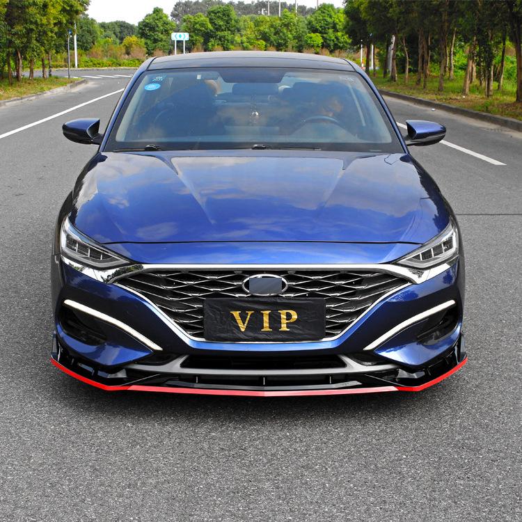 Современный комплект переднего сплиттера и заднего спойлера для Ford Fiesta: Сплиттер, жабры и защиты бампера в боевом стиле