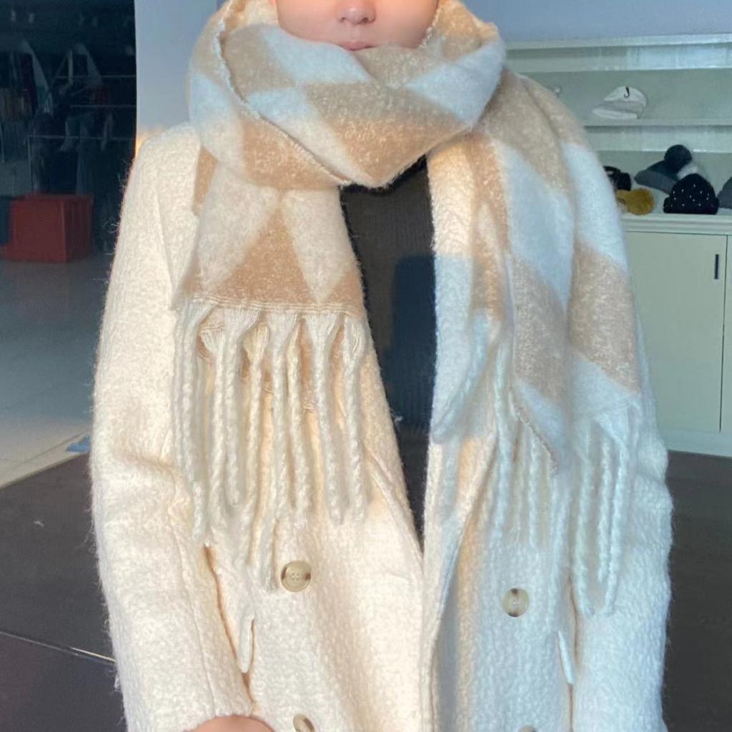 New Maillard Dopamine Plaid Scarf Women's Nordic Autumn and Winter Soft Waxy Warm Circle Yarn Contrasting Color Plaid Scarf