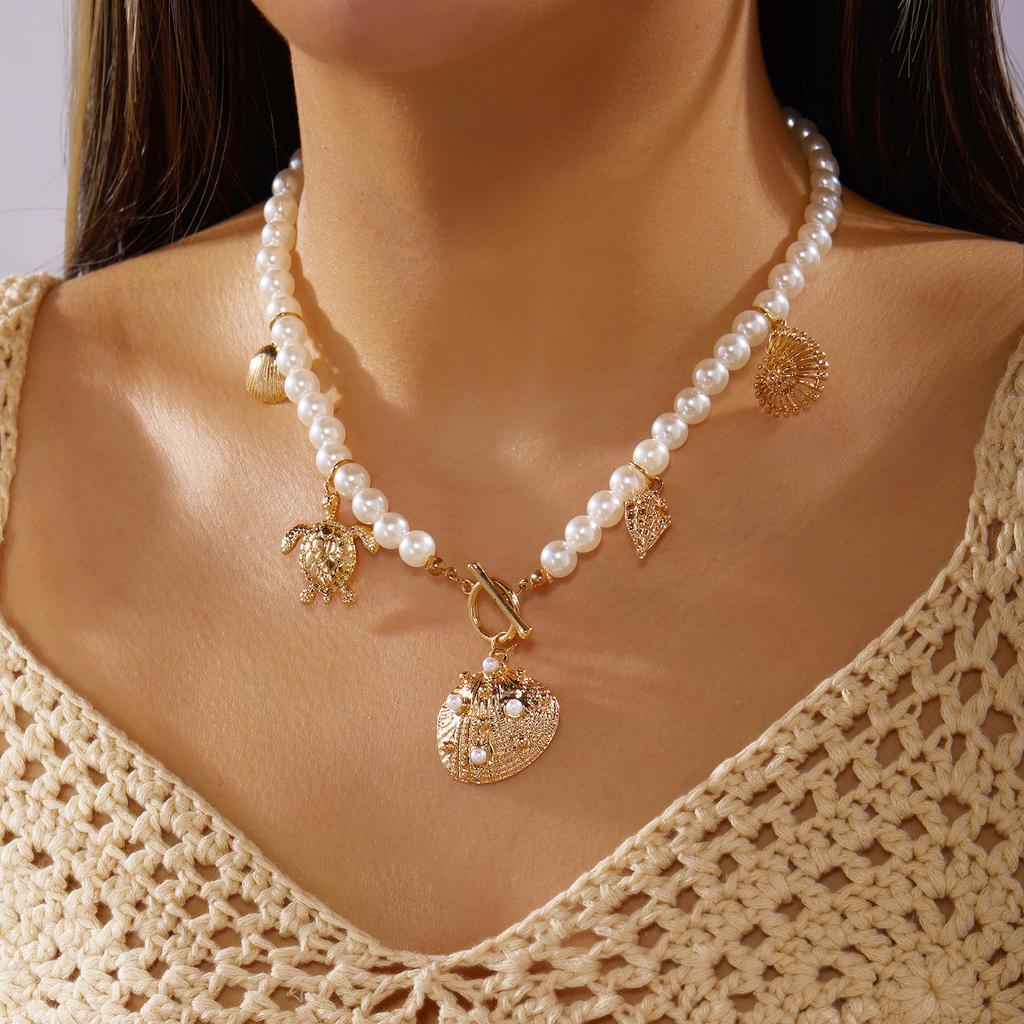 Retro Starfish White Shell Pendant Necklace for Women Bohemian Imitation Pearl Chain OT Buckle Necklace Summer Beach Jewelry