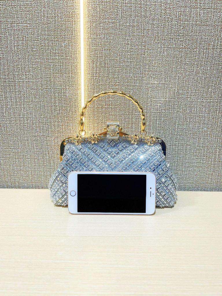Роскошная вечерняя сумочка со стразами - сумка-чеонгсам с бриллиантовой цепочкой