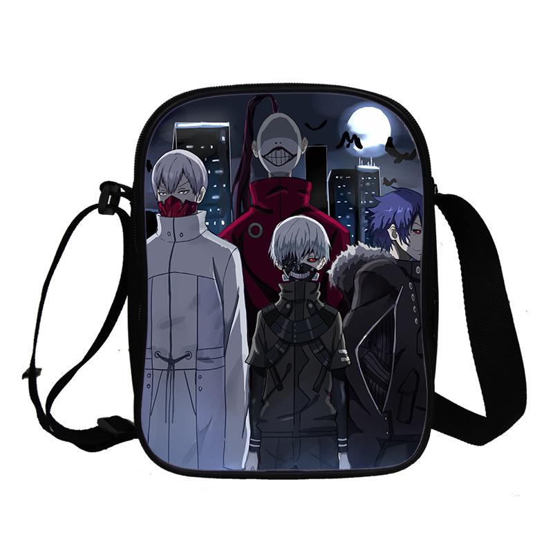 Сумка-мессенджер для подростков Tokyo Ghoul, выполненная методом 3D-печати в полноцветном режиме, с двумя плечевыми лямками.