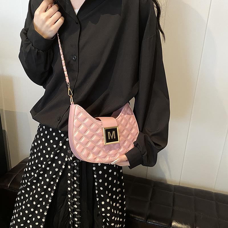 Красивая одноплечевая сумка для подмышек, модная женская сумка, новая модная нишевая текстура, цепочка через плечо, маленькая квадратная сумка