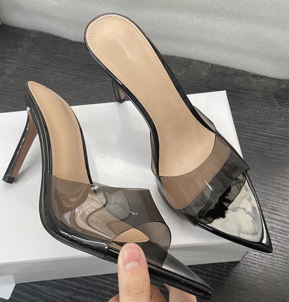 The new simple nude transparent high-heeled slippers with thin heels and pointed toes are not tired, and the high-heeled sandals are worn with open