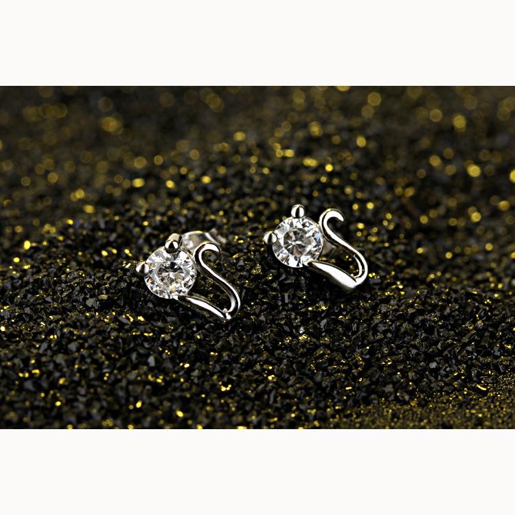 Милые модные серьги-гвоздики с циркониевым блеском в виде котенка для женщин, ослепительные элегантные женские аксессуары, ювелирные изделия, неподвластные времени