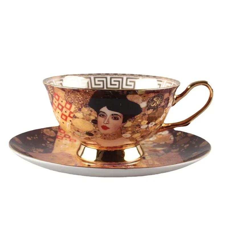 Европейская кофейная чашка с блюдцем из костяного фарфора, керамическая чашка для воды, чашки для послеобеденного чая, подарочная практичная золотая ручка с блюдцем