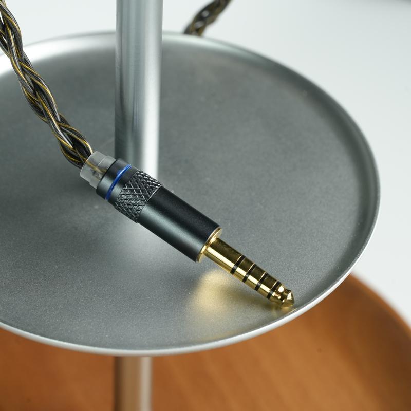 XINHS R22 4-Core Black Gold Single Crystal Copper Graphene Earphone Upgrade Cable for Enhanced Detail Lossless Audio TransmissioGood product