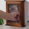 Фрезерованная деревянная коробка для хранения ключей в прихожей