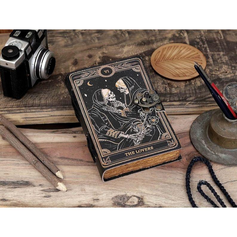 Книга Заклинаний Кожаный Журнал Деклейд Бумага Гримуар Печатный Журнал Влюбленные Блокнот Таро Спираль Готический блокнот Череп любовника