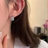Легкие роскошные серьги-гвоздики High-End Sense Super Flash Square Zircon с одним словом для женщин, уникальные серьги с индивидуальным темпераментом
