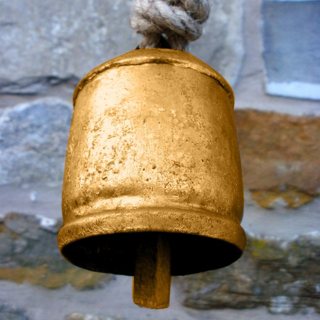 Изделия ручной работы, потертые деревенские металлические подвесные колокольчики для коров