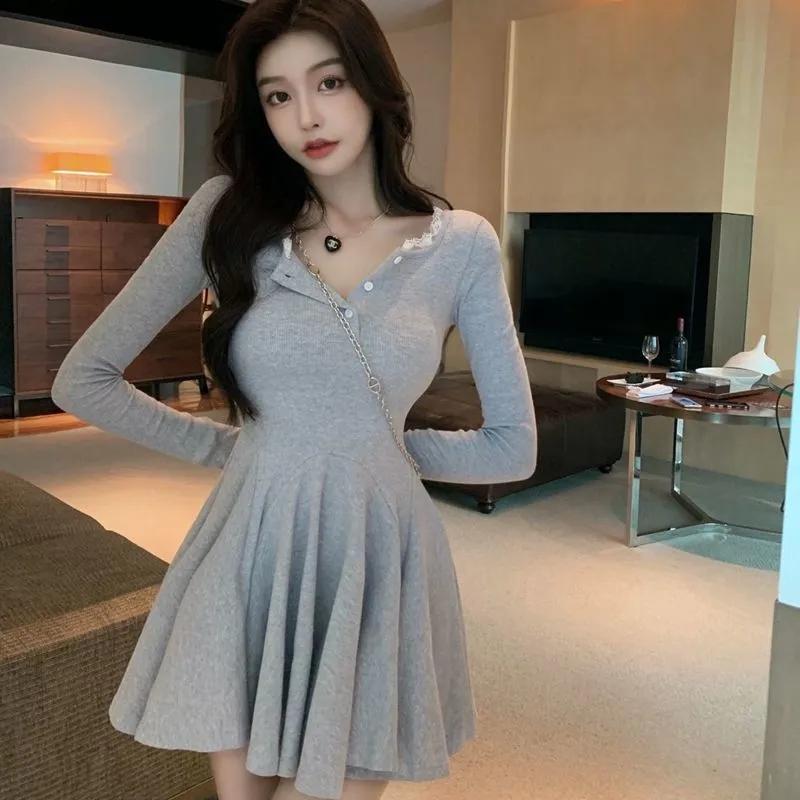 Вязаное черное платье с запахом, женское облегающее платье в корейском стиле, кружевное короткое платье с длинным рукавом, осеннее однотонное платье Kpop