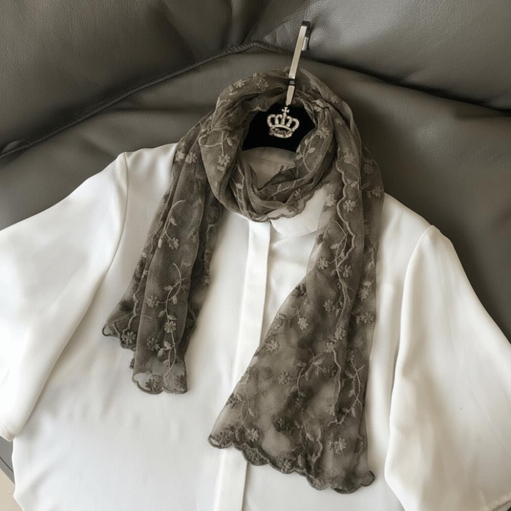 Long Sunscreen Lace Shawl Versatile Female Headscarf Elegant Neck Protection Scarf