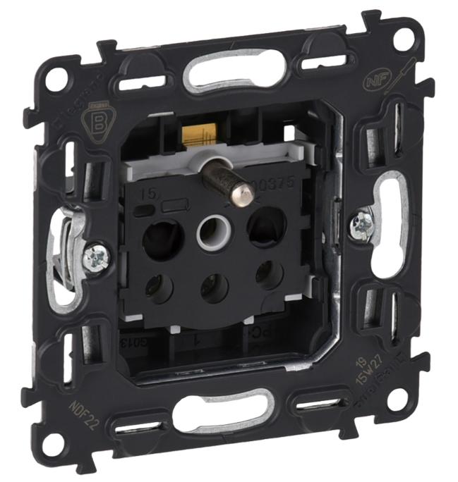 Valena Allure Single Socket with/with Shutter 753084