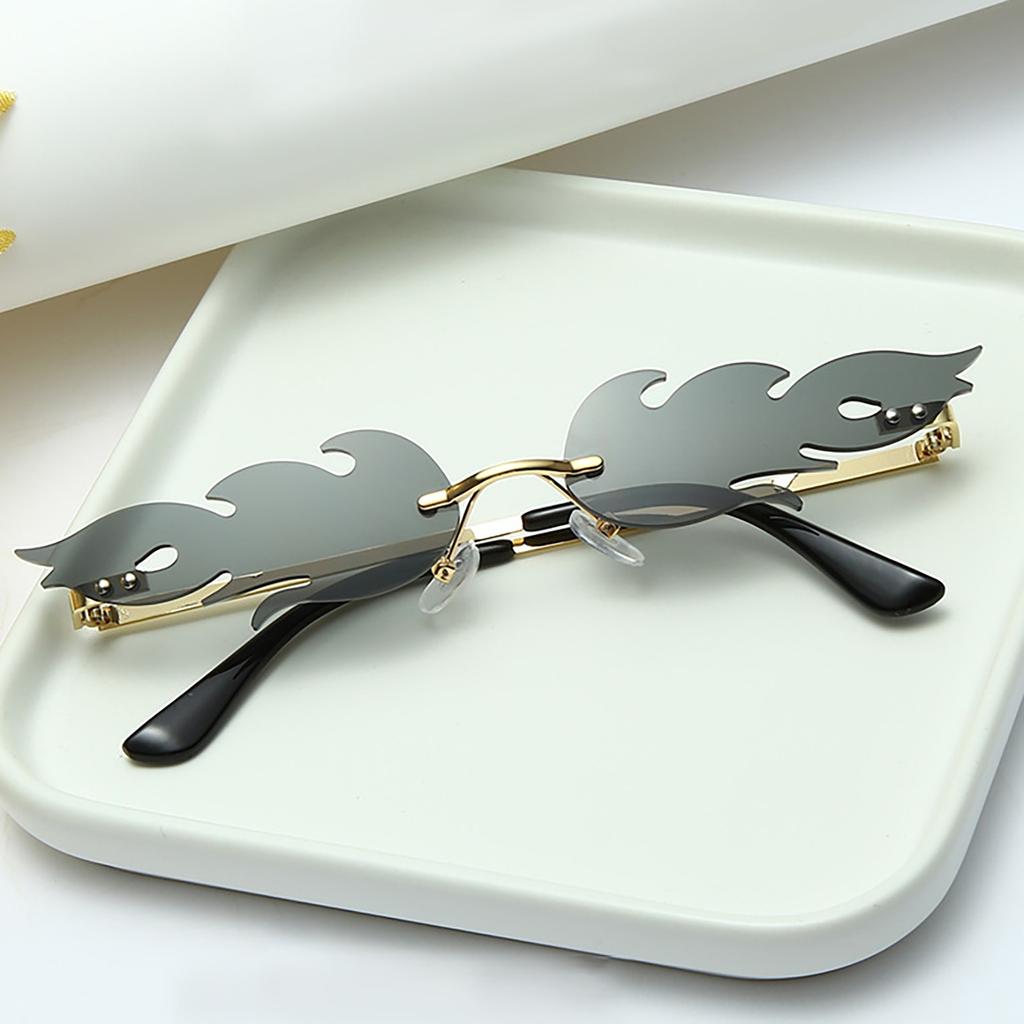 (проектор)Модные забавные очки в маленькой оправе, красочные солнцезащитные очки без оправы с металлическим пламенем