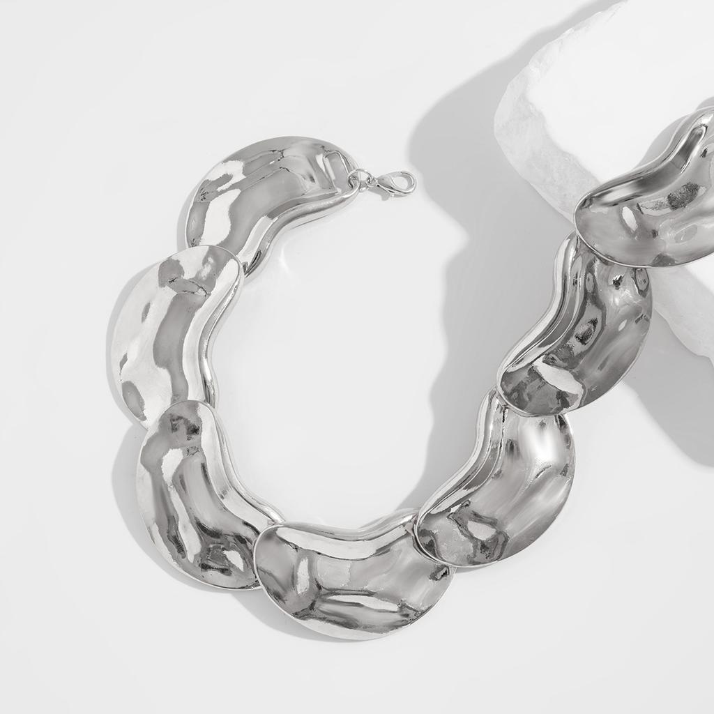 Temperament Trend Liquid Metal Geometric Collarbone Necklace Fashion Light Sense of Luxury Irregular Alloy Necklace for Women