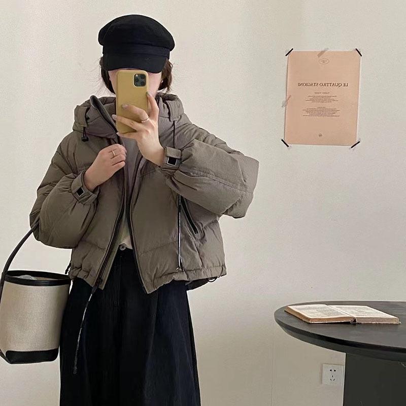 Hooded small down jacket women's 2024 winter fashion short design sense zipper thickened white duck down bread jacket