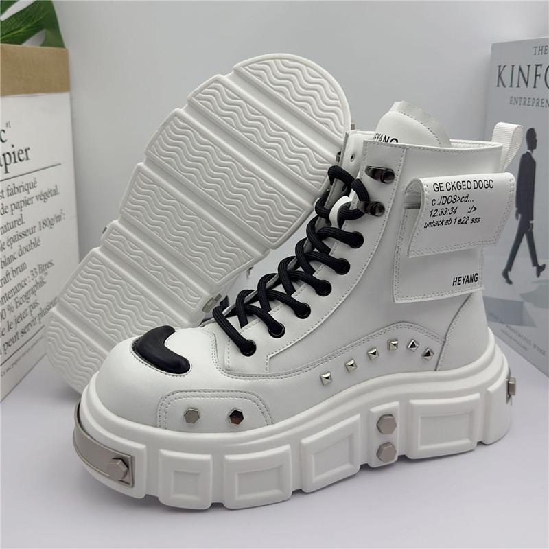 Fashion New Designer Men's Fashion Height Increasing Causal Shoes Male Retro High Tops Flats Moccasins Walking Sneakers Ankle Boots