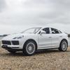 1:24 Cayenne S SUV Литой Модель Автомобиля Литье под Давлением Металлические Игрушечные Машинки Модель Автомобиля Симуляция Звук Свет Коллекция Подарок