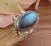 Кольцо из стерлингового серебра 925 пробы с натуральным камнем лабрадорит, сияющий синим цветом. Дизайнерское кольцо в стиле бохо. Ручная работа. Свадебный подарок.
