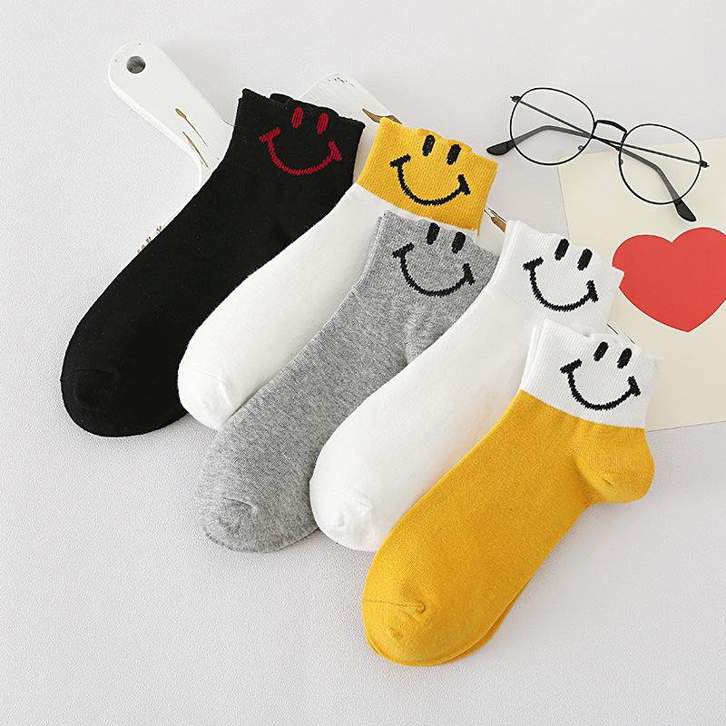 5/10 Pairs Comfortable Casual and Versatile Spring Summer Cartoon Smile Socks for Women Cute and Unique Boat Socks Cotton Short Socks