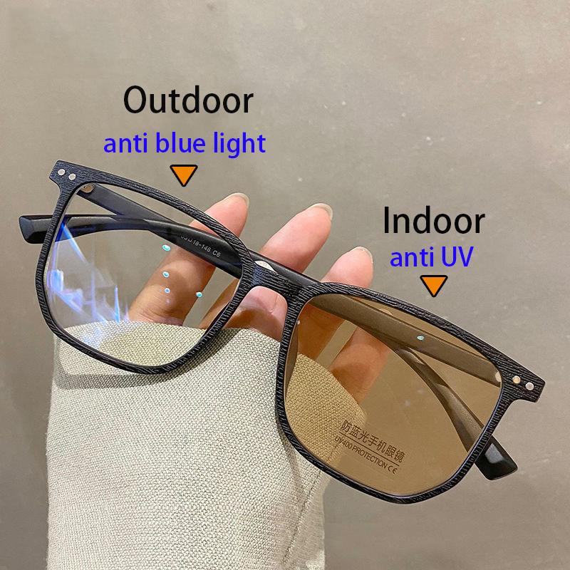 Trendy Blue Light Blocking Women Myopia Photochromic Eyeglasses Square Frame Color Changing UV400 Prescription Eyewear 0To -6.0