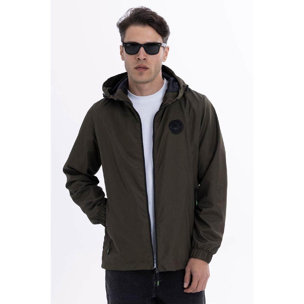 Мужской черный плащ с капюшоном на подкладке и карманами - куртка-ветровка