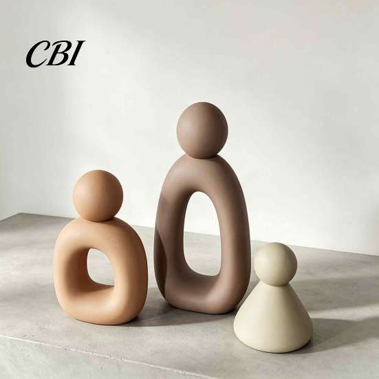 Nordic Style Art Ornament Family of Three Sculpture, Resin Abstract Figurine, Modern Minimalist Tabletop Decor for Office Desk Home TV Cabinet
