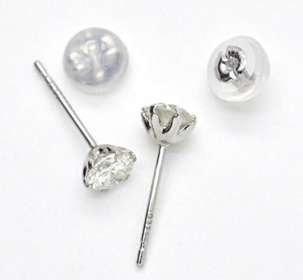 Серьги с одним бриллиантом из золота K18 Pt900, серьги-гвоздики, ювелирные изделия с бриллиантами, каратные аксессуары, в комплект входит карта гарантии качества, первые рождественские украшения с бриллиантами