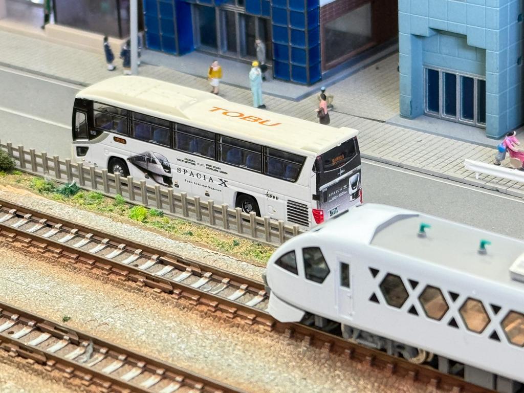 Коллекция автобусов Коллекция автобусов Автобус Tobu Автобус Nikko Tobu Express Spacia X с оберткой Материалы для диорамы