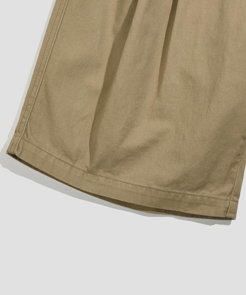 AGOD Double-Pleat Elastic String Bermuda Shorts [Beige]